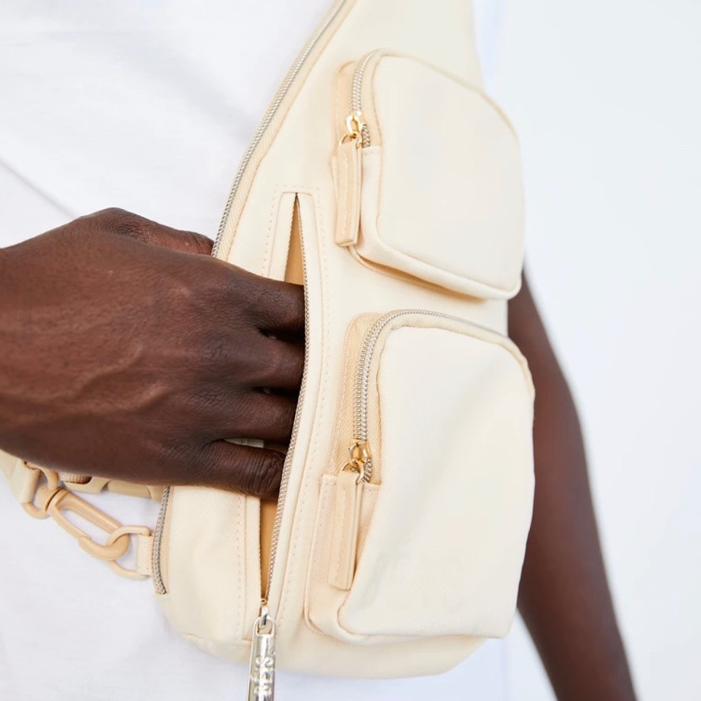 Béis- The Survival Sling in Beige- NWT